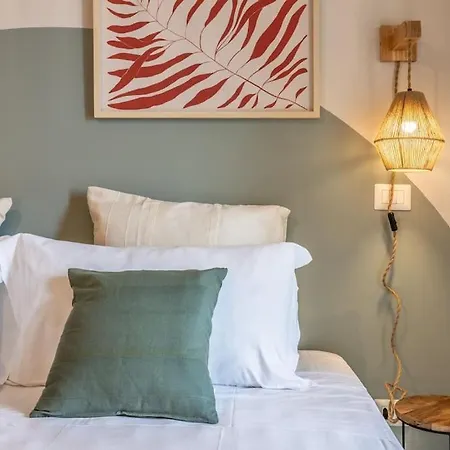 Dafne Un Energico E Pieno Di Apartman Róma