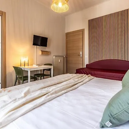Dafne Un Energico E Pieno Di Appartement Rome